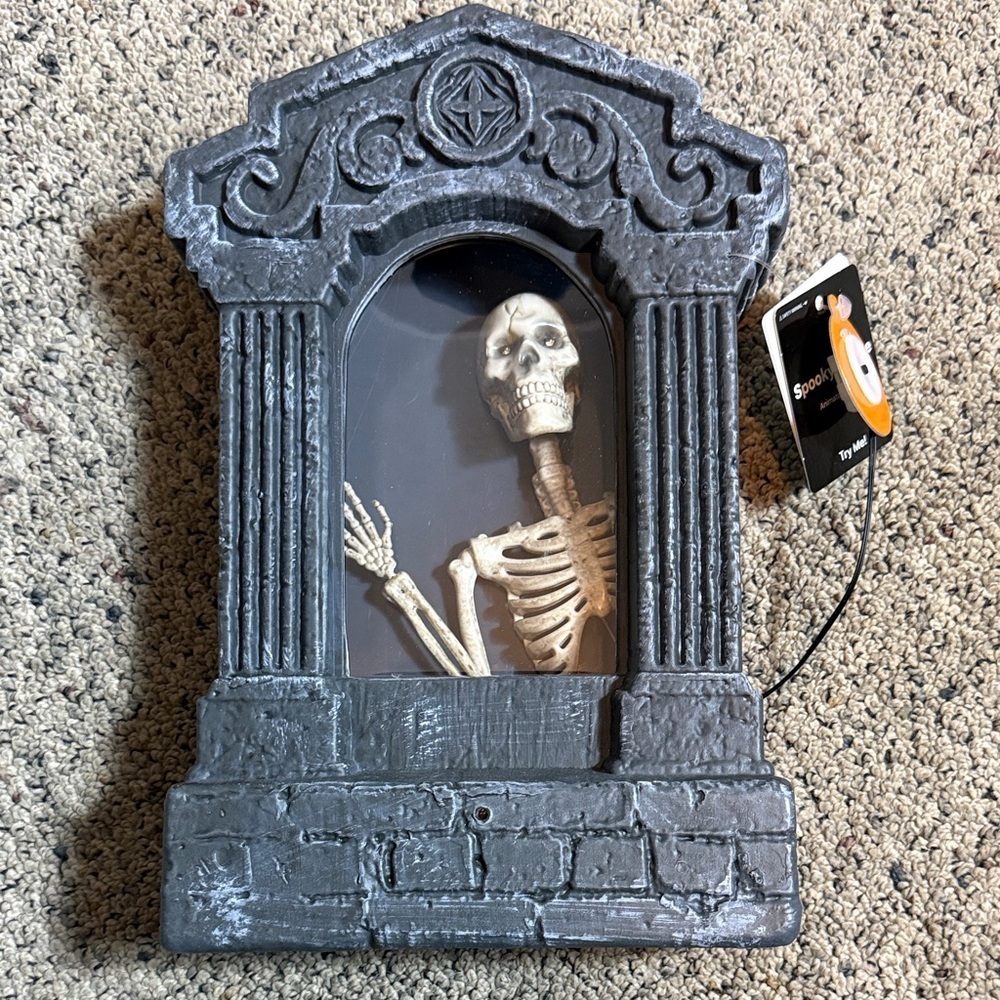 Spooky Village Motion Activated Animated Skeleton Tombstone Halloween Decor NEW